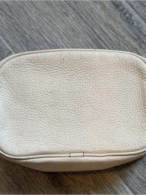 Coach Soft Pebbled Leather
Camera Bag CC386 Chalk Cream thumbnail 15