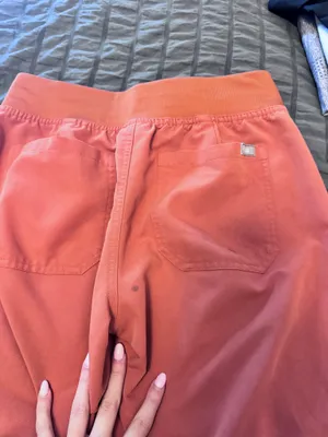 FIGS Scrub Pants thumbnail 4