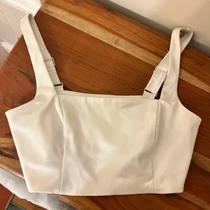 Abercrombie & Fitch White Crop Top thumbnail 3