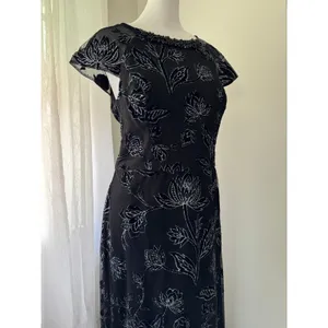 SLNY SL Fashions Black & Silver Cap Sleeve Floor Length Gown thumbnail 5