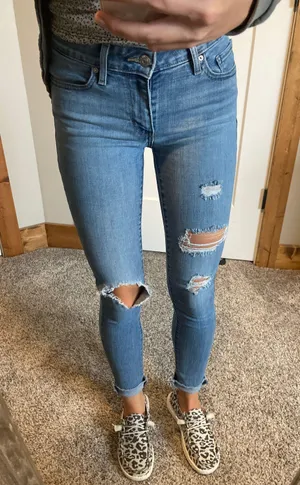 Levi's 711 Skinny Jean thumbnail 1