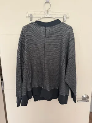 American Eagle V-Neck Sweater thumbnail 2