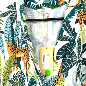 Entro Size 1X Short Sleeve Button Up Blouse Top Shirt Jungle Big Cat‎ Safari NWT thumbnail 3