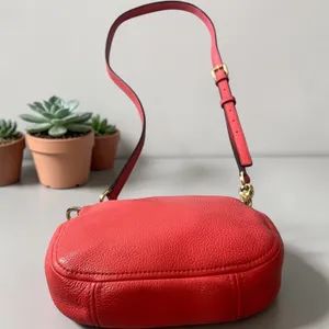 Michael Kors Crossbody Bag Womens Small Coral Pink Pebbled‎ Leather Gold Chain thumbnail 8