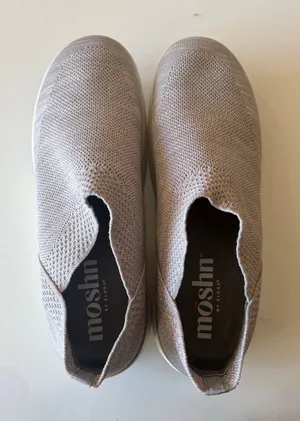 Moshn Women's Rise Slip-On Gray Comfort Arch Support Slip Resistant shoes 8.5 thumbnail 1