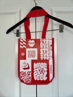 Lululemon Lightweight Snap Close Reusable Tote Bag thumbnail 2