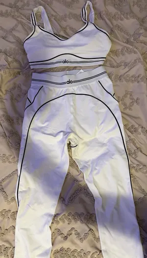 White Alo Yoga Set thumbnail 1