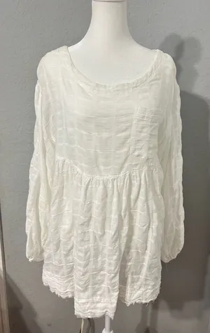 We The Free  Women White Textured Buttonless Tunic Size extra Small OVERSIZE. thumbnail 1