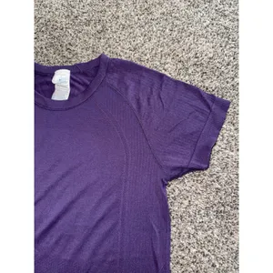 Old Navy Women's Purple Fluid Seamless Go Dry Tee Size Small thumbnail 3