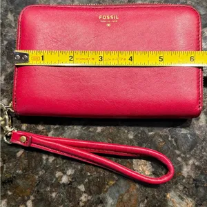 Fossil Red‎ Leather Zip Around Clutch Wallet Card Organizer Wrist Strap R thumbnail 5