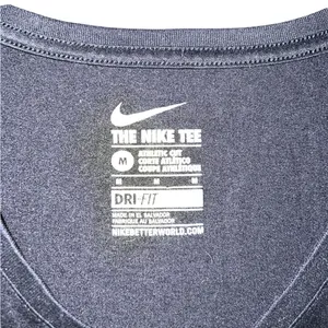 Nike Athletic Dri Fit Black Tee Woman’s Medium thumbnail 4