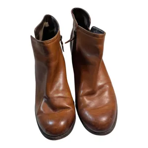 Clarks Maypearl Ramie Cognac Brown Leather Block Heel Zip Up Ankle Boots Sz 11 thumbnail 3