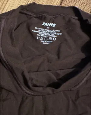 NWOT Skims Fits Everybody Long Sleeve T-Shirt in Cocoa thumbnail 4