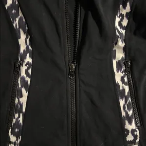 Lululemon define jacket animal print limited edition Luon thumbnail 5