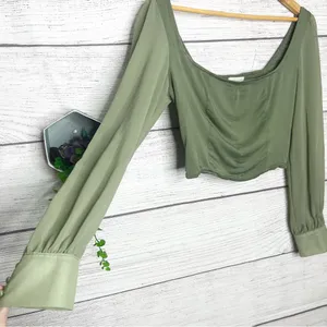 Urban Outfitters Green Sheer Long Sleeve Peasant Crop Top Size Large Bridgerton thumbnail 2