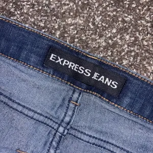 Express Jeans Size 6 Dark Wash Skinny Leg Stretch Denim thumbnail 2