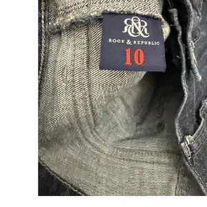 Rock & Republic Y2K Stinger Cut-Off Fray Hem Mid Rise Denim Jean Shorts Size 10 thumbnail 5
