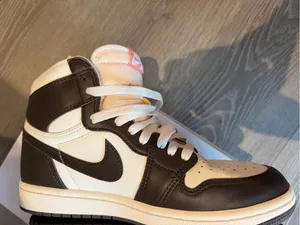 Nike Air Jordan 1 Retro High OG 'Baroque Brown', s thumbnail 3