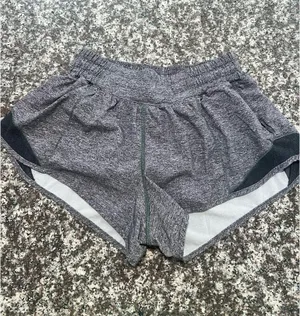 Lululemon Hotty Shorts 2.5" thumbnail 2