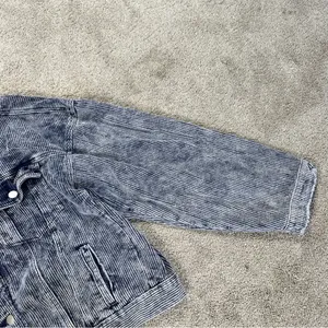 POL Women’s Corduroy Denim Button Down Trucker Jacket in Vintage Wash Blue M thumbnail 8