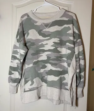 Aerie Good Vibes Oversized Sweatshirt SZ Large. Camo Green Flowy Cozy Loose Fit. thumbnail 1