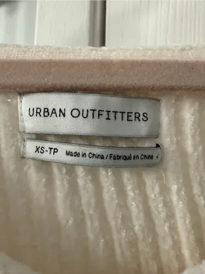 Urban Outfitters Ivory V-Neck Ribbed Pullover Sweater thumbnail 2