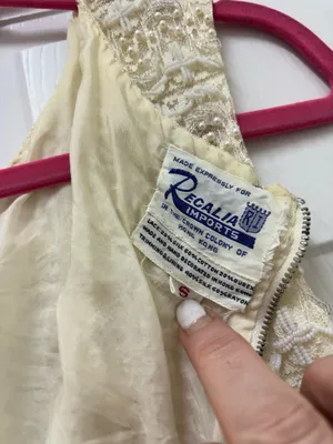 Vintage 1960s Regalia Imports Beaded Silk Lace Top Sleeveless Shell Cream S thumbnail 5