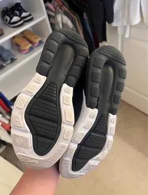 Nike Shoes thumbnail 3