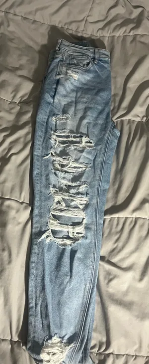 American Eagle Stretch Ripped Mom Jean thumbnail 5