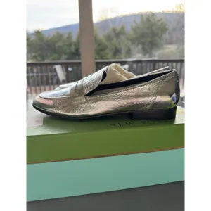 Kate Spade New York METALLIC SILVER Women's Genevieve Loafers‎ Size 6.5 Crinkle thumbnail 4