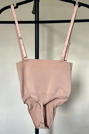 NEW‎ SKIMS Core Control High Waisted Thong Ochre Size M with straps thumbnail 1