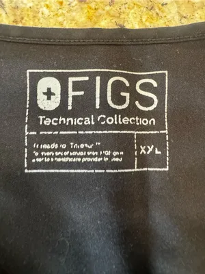FIGS Black V-Neck Scrub Top casma two pocket size xxl thumbnail 2