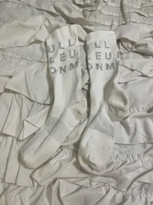 Lululemon socks thumbnail 1