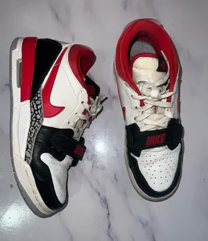 Nike Air Jordan Legacy 312 Low sneakers 6.5 youth / 8 women’s thumbnail 1