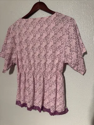 Women's Lavender Floral Lace-Trim V-Neck Top thumbnail 4