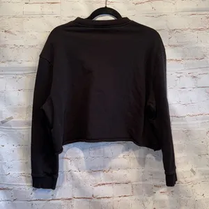Topshop Sweater Womens 8 10 Black Crewneck Pullover Cropped Sweatshirt Athletic thumbnail 3