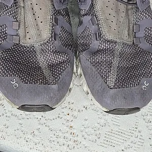 On Running On Cloud 5 gray Walking workout training shoes sz 10.5 thumbnail 4