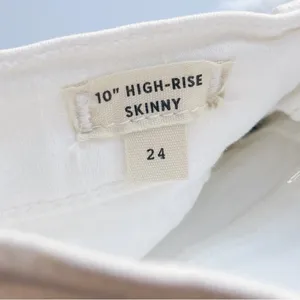 Madewell • 10" High-Rise Skinny Jeans in Pure White: Step-Hem Edition thumbnail 45