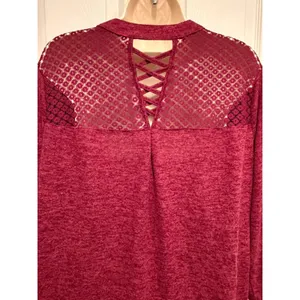 Y2K Maroon Lace Back Long Sleeve Henley‎ Top Women’s XXL 2X No Boundaries thumbnail 2