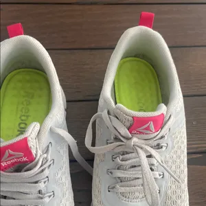 REEBOK ZRATED Women's Size 8.5 Gray/Pink Lace Up Athletic Sneakers Shoes thumbnail 5