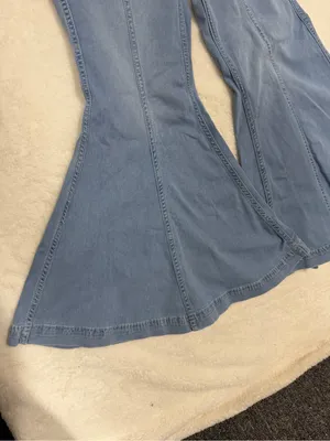 We The Free People Flare Leg Denim Pull On Jeans Pants Light Wash Womens Size 27 thumbnail 2