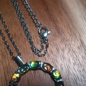 Green Color Simulated Opal Resin Stainless Steel Pendant Necklace thumbnail 5