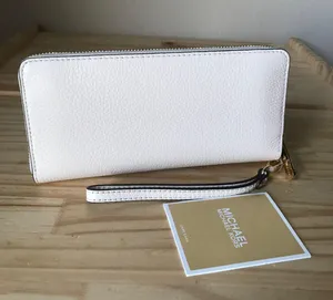 Michael Kors Wallet thumbnail 2