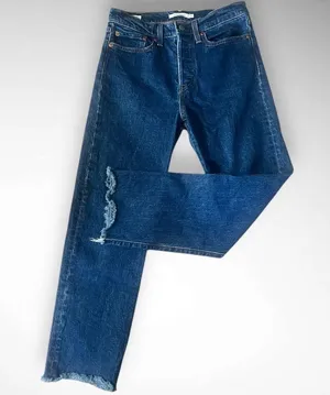 LEVI'S Women's Wedgie Straight Button Fly Jeans With Raw Hem Size 27 | EUC thumbnail 3