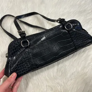 Vintage Y2K Bisou Bisou Black Faux Leather Croc Embossed Shoulder Purse Midi‎ thumbnail 2