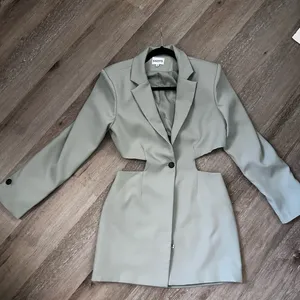 X Bondi dress in Sage Sndys Blazer Dress thumbnail 3