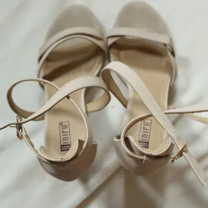 Amazon Women's Beige Strappy Heels thumbnail 1