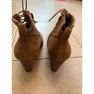 Lucky Brand Tan Yoanna Suede Wedge Bootie Women's Size 8 thumbnail 5