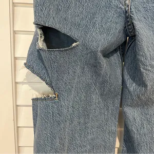 Zara High Rise Destroyed Straight Leg Jeans Sz 2 Ripped Blue thumbnail 12