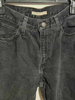 #32 NWOT Levi’s Black ‘94 Baggy Jeans Size 28 thumbnail 4